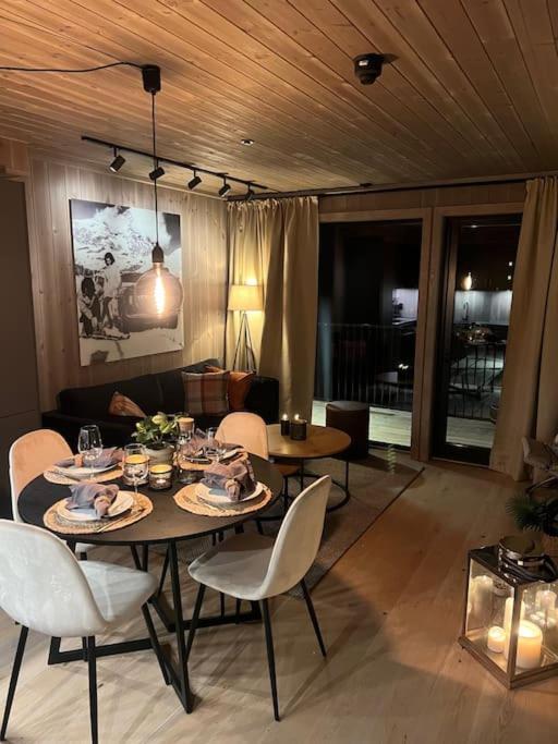 Helt Ny In- Out I Hemsedal